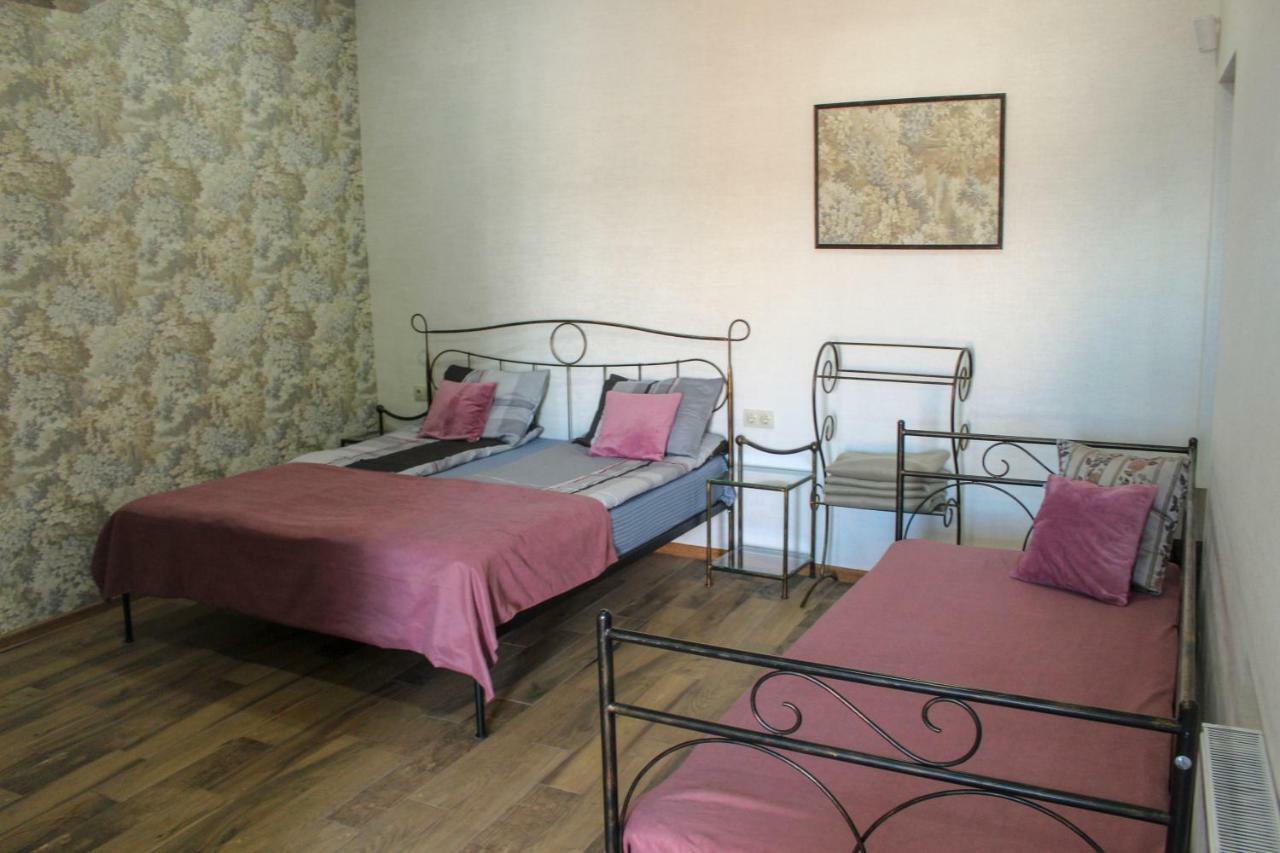 3 Studio Tbilisi Room photo